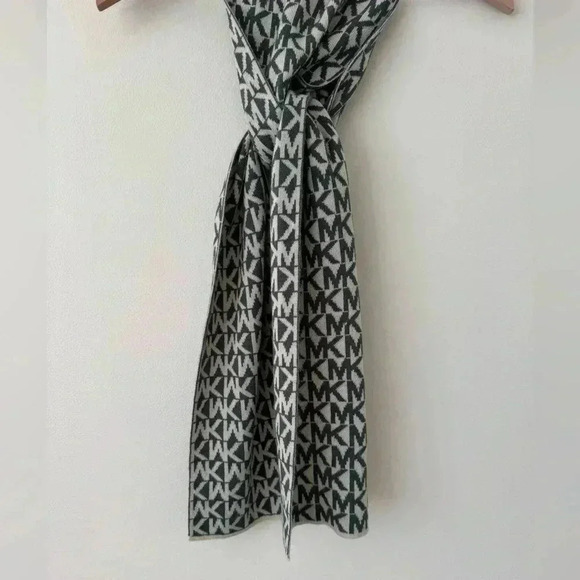 Michael Kors Gray Signature Soft‎ Wool Scarf - Picture 2 of 6